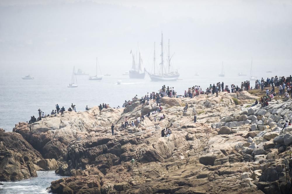 La Regata de Grandes Veleros abandona a A Coruña