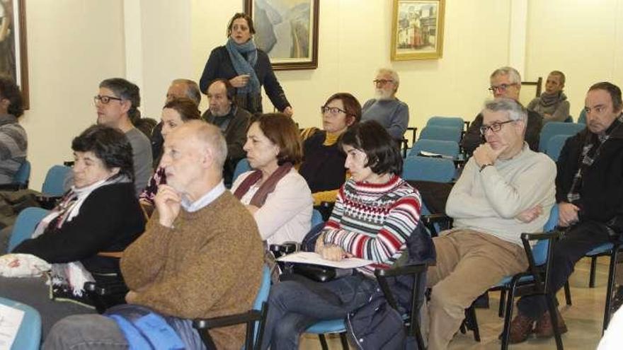 Asistentes a las actividades celebradas ayer en el Museo. // S.A.