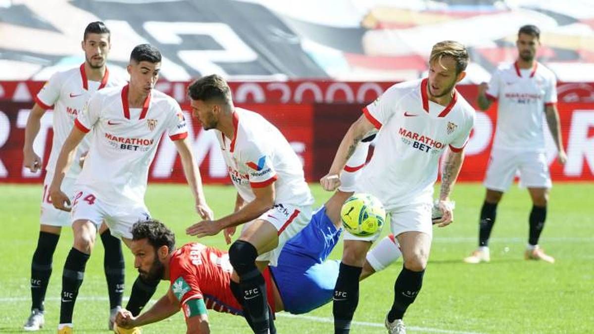 La derrota del Sevilla ante el Granada les impidió sumarse a la cúspide de LaLiga