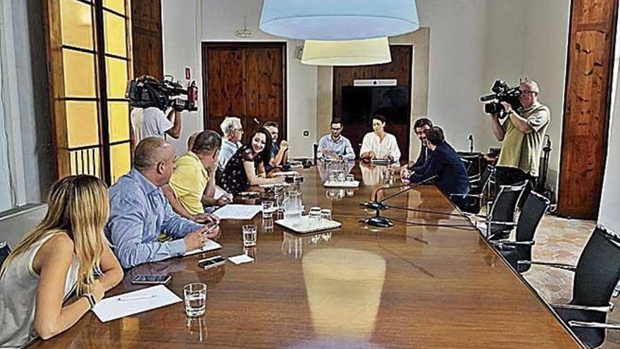 La reuniÃ³n de ayer entre el Govern y los controladores de pasaportes.