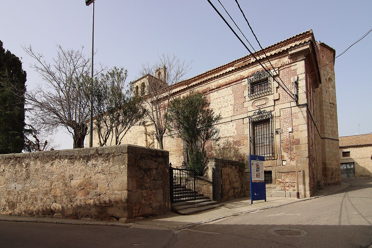 Iglesia de la Asunción de Nuestra Señora (Nombela) desde otra perspectiva.