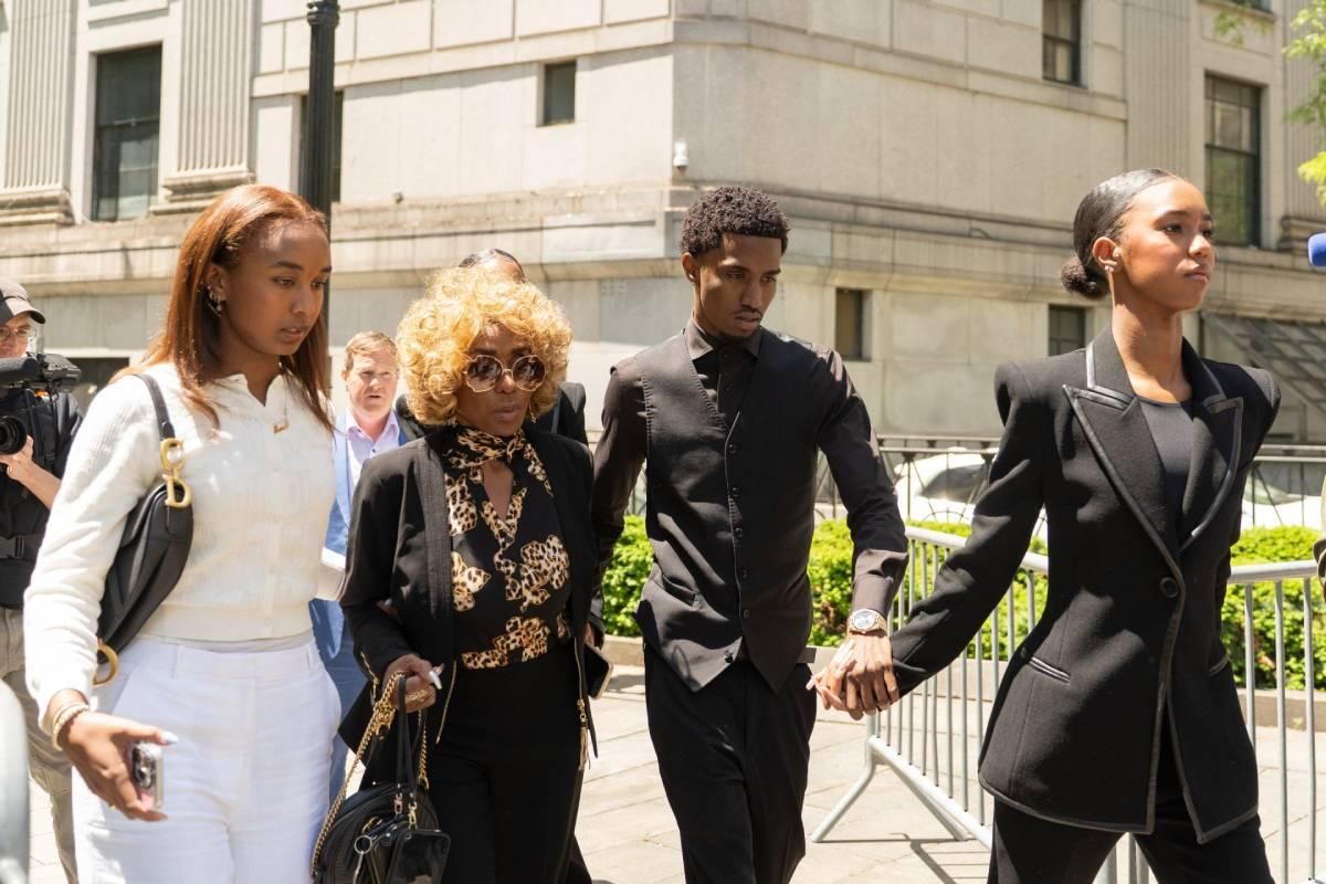 La familia del cantante le ha acompañado, mostrándole su apoyo durante las primeras sesiones del juicio