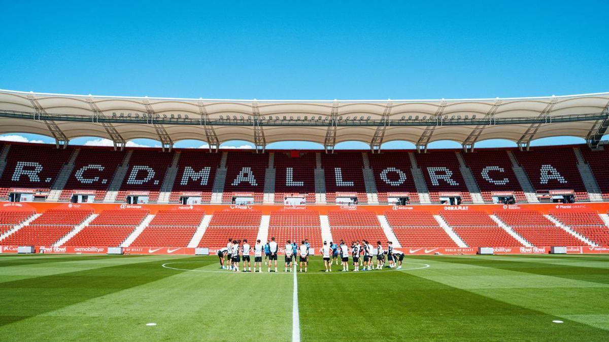 El Mallorca despide este sábado la temporada en Son Moix, esperando una carámbola para evitar el descenso