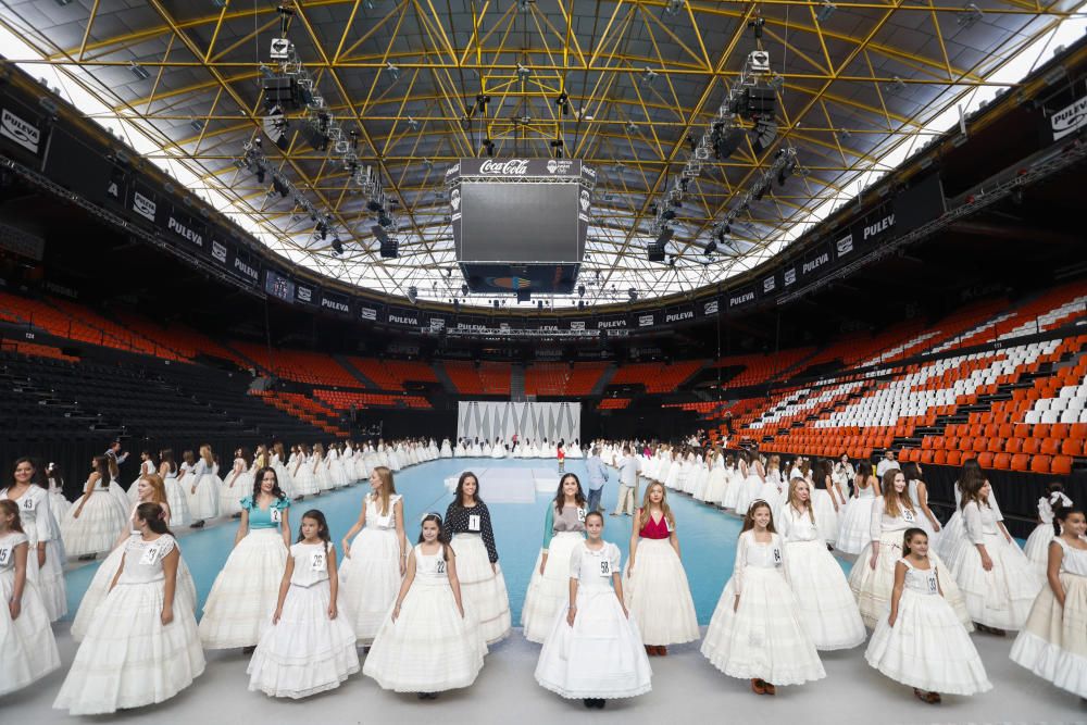 Ensayo de las candidatas a fallera mayor 2019 en la Fonteta