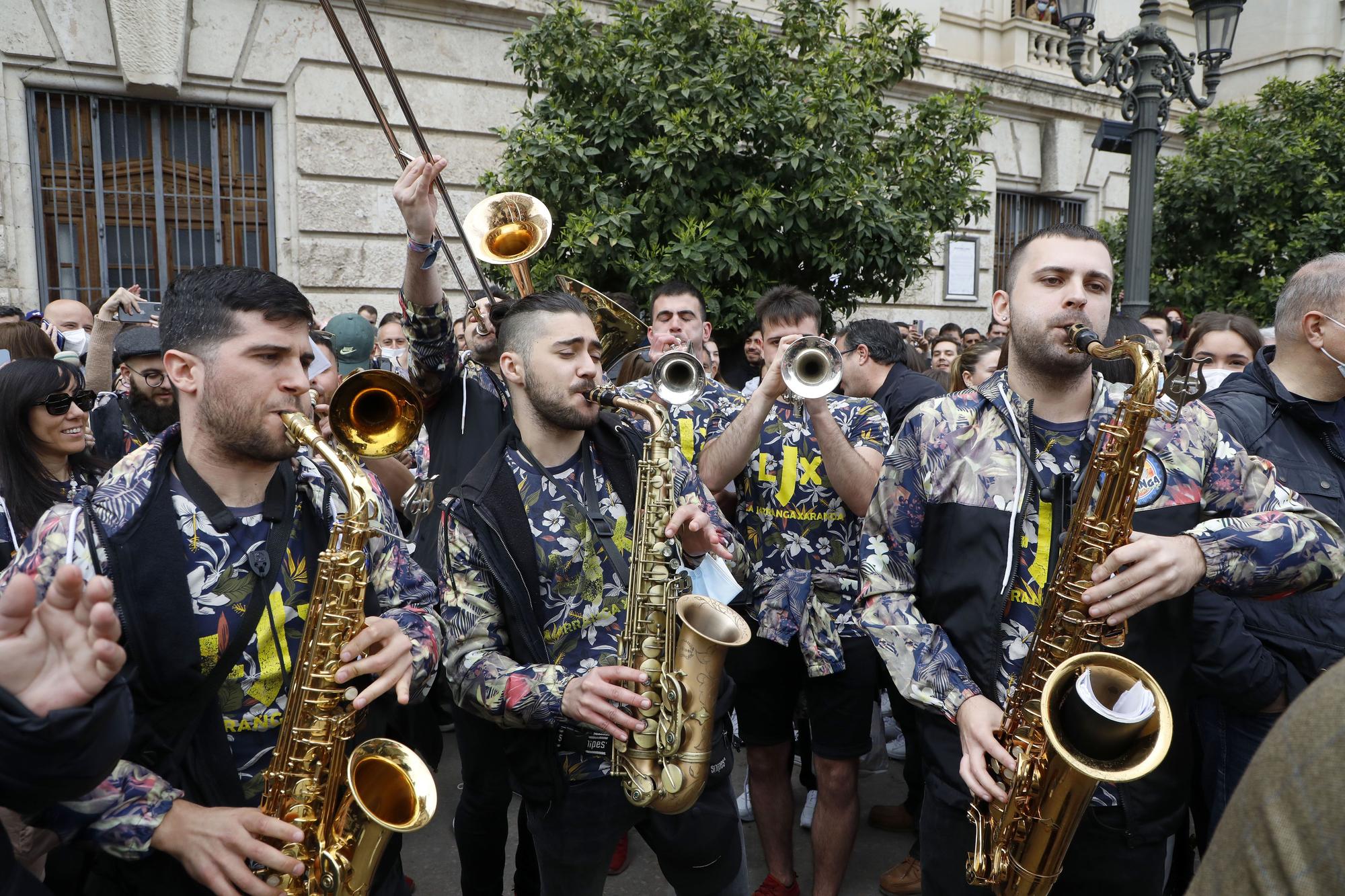 La mascletà con los colores de Ucrania, en imágenes