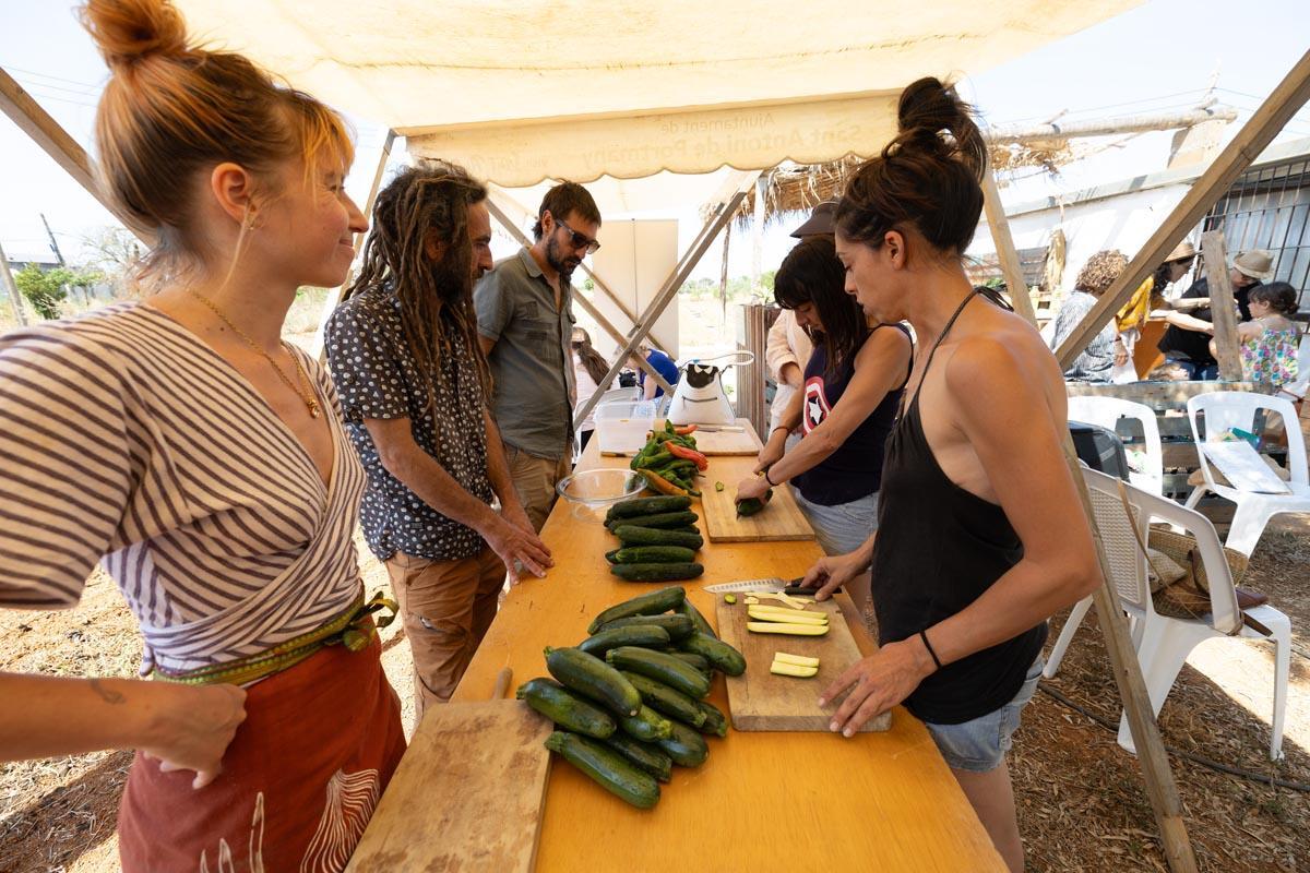 Galería: Las imágenes del taller 'residuo cero' en Ibiza Galería: Las imágenes del taller 'residuo cero' en Ibiza