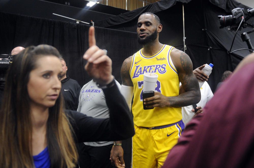 LeBron James habla por primera vez con los Lakers