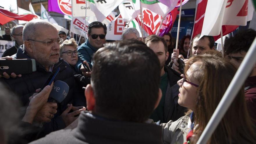 Igea, en Zamora, cara a cara con los sindicatos.