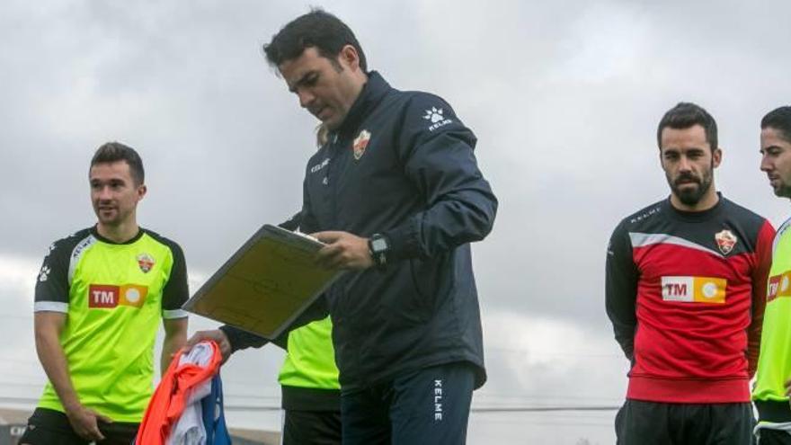 El Elche comienza a preparar el partido ante el Mallorca con Fraile, Iriondo y José Ángel