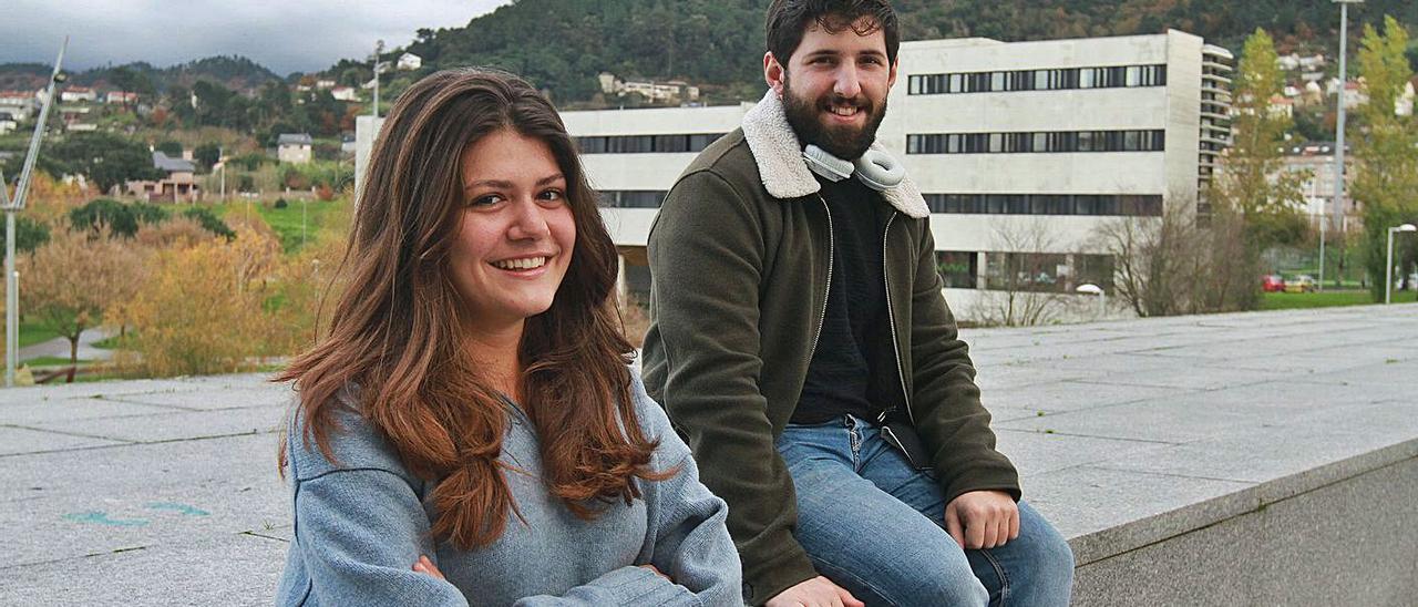 Anna Sessa y Gaetano Pavano, erasmus italianos en el campus de Ourense. |   // IÑAKI OSORIO