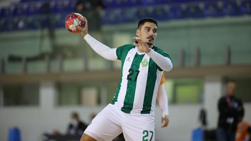 Rubén Santos, juventud y calidad para el Balonmano Benidorm