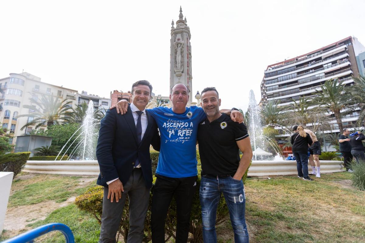 Luceros se viste de blanquiazul catorce años después