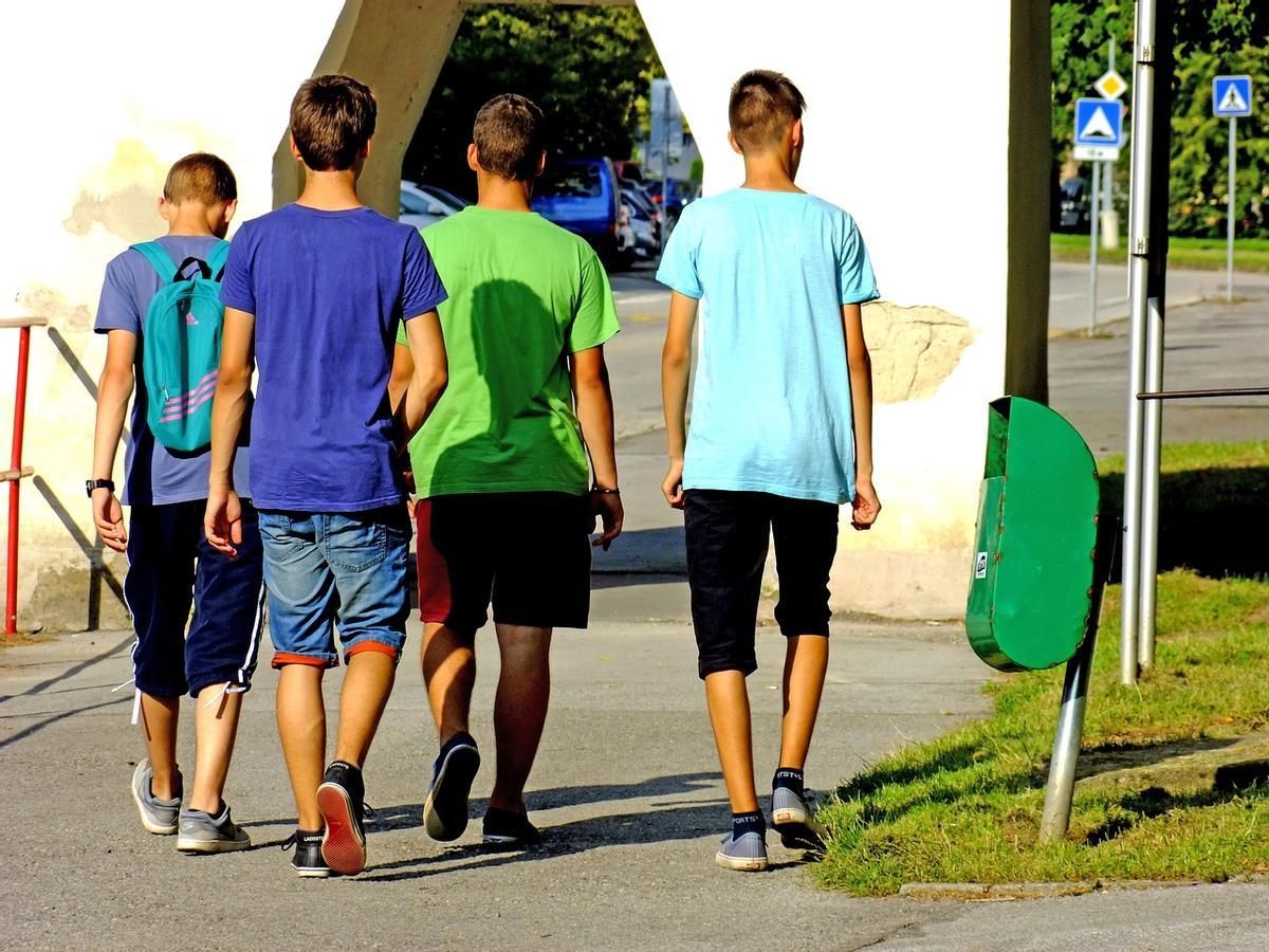 Un grupo de adolescentes.