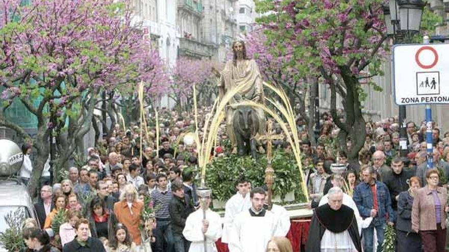 &quot;La borriquita&quot;, al paso de la marcha procesional por la calle del Paseo