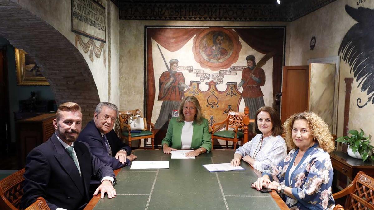 El Ayuntamiento respalda el convenio de colaboración de la Fundación San Lázaro con la Asociación Marbella Voluntaria para su adhesión al programa municipal Faro