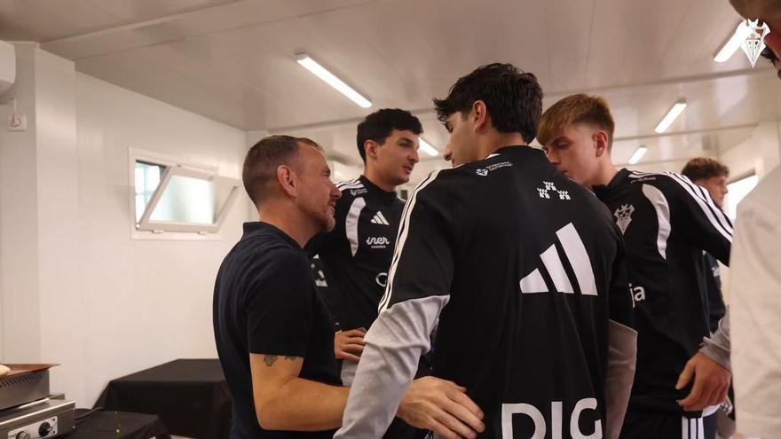 Despedidas que dejan huella: Alberto González emociona al Albacete