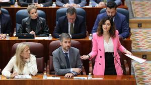 La presidenta de la Comunidad de Madrid, Isabel Díaz Ayuso, interviene durante un pleno en la Asamblea de Madrid, a 11 de abril de 2024, en Madrid (España).