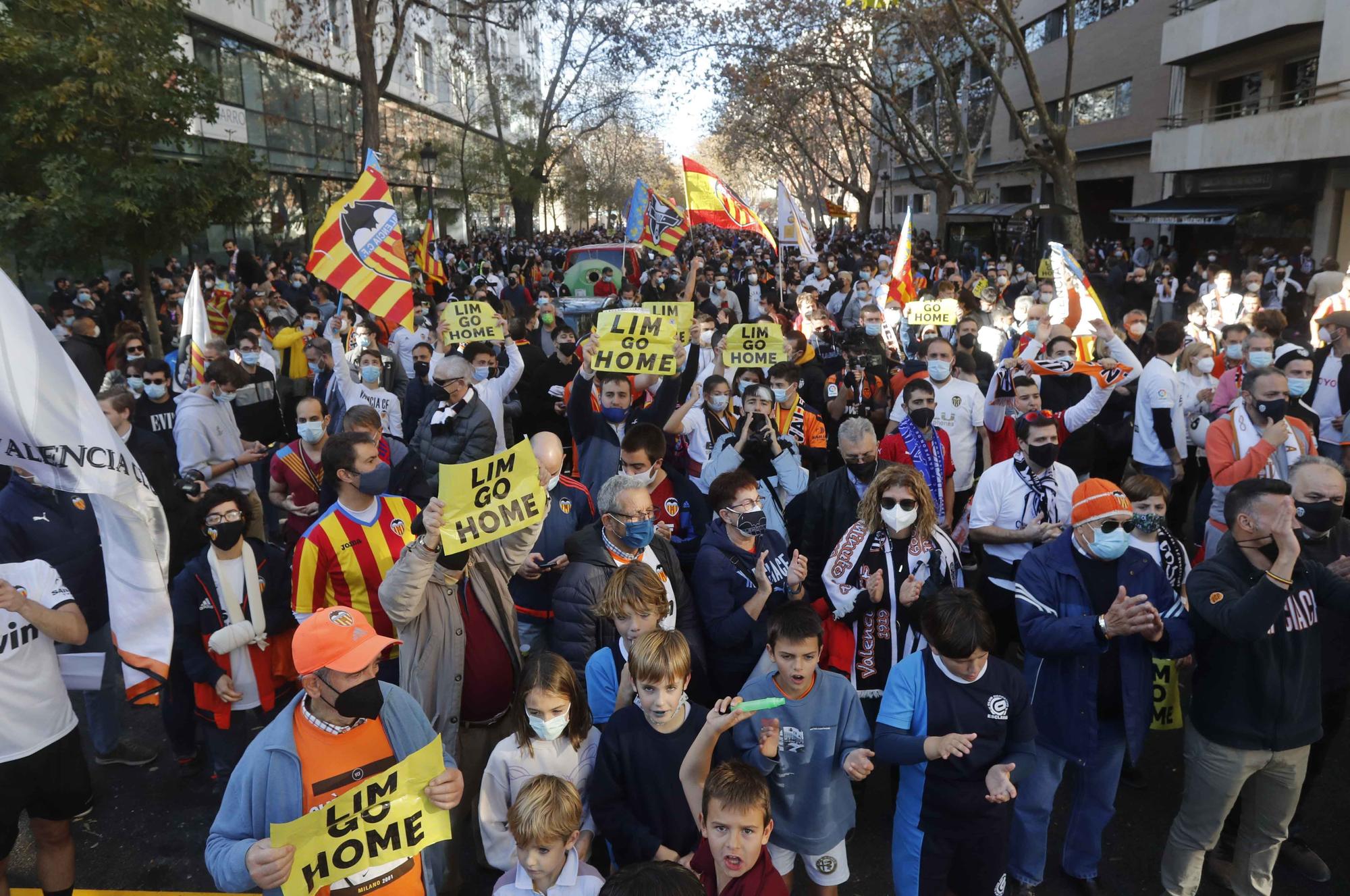 La manifestación valencianista contra Peter Lim (segunda parte)