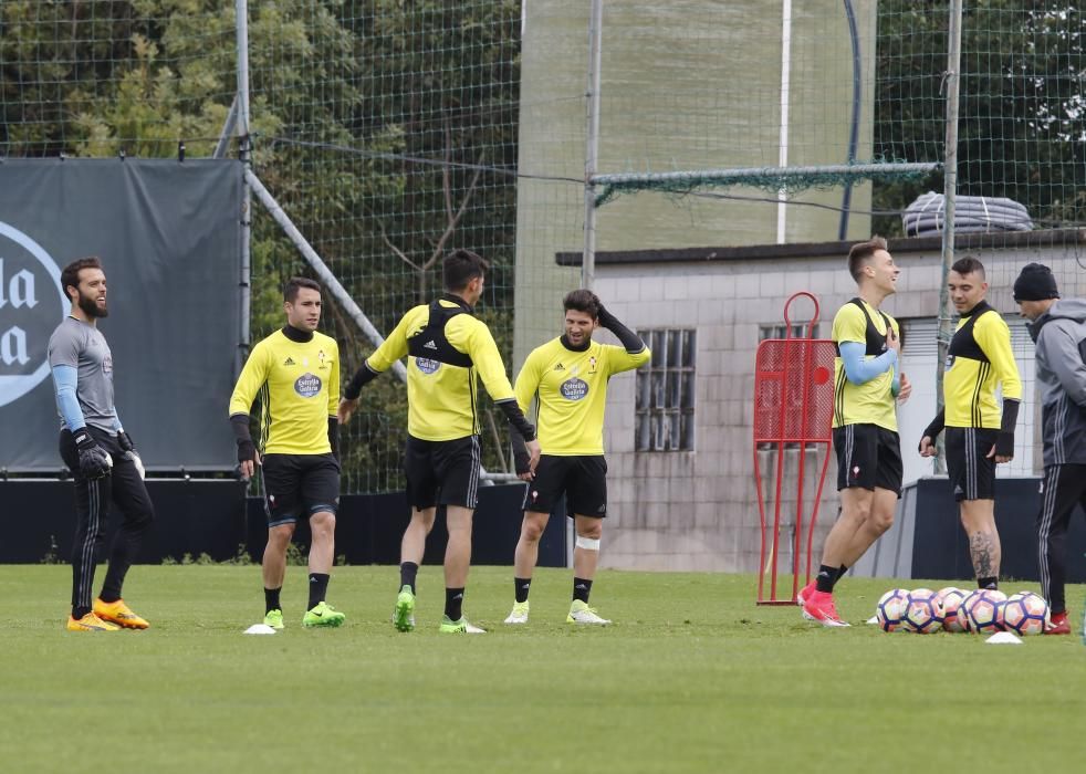 El equipo celeste se ejercita en A Madroa dos días después de caer por la mínima en Balaídos ante el Manchester United