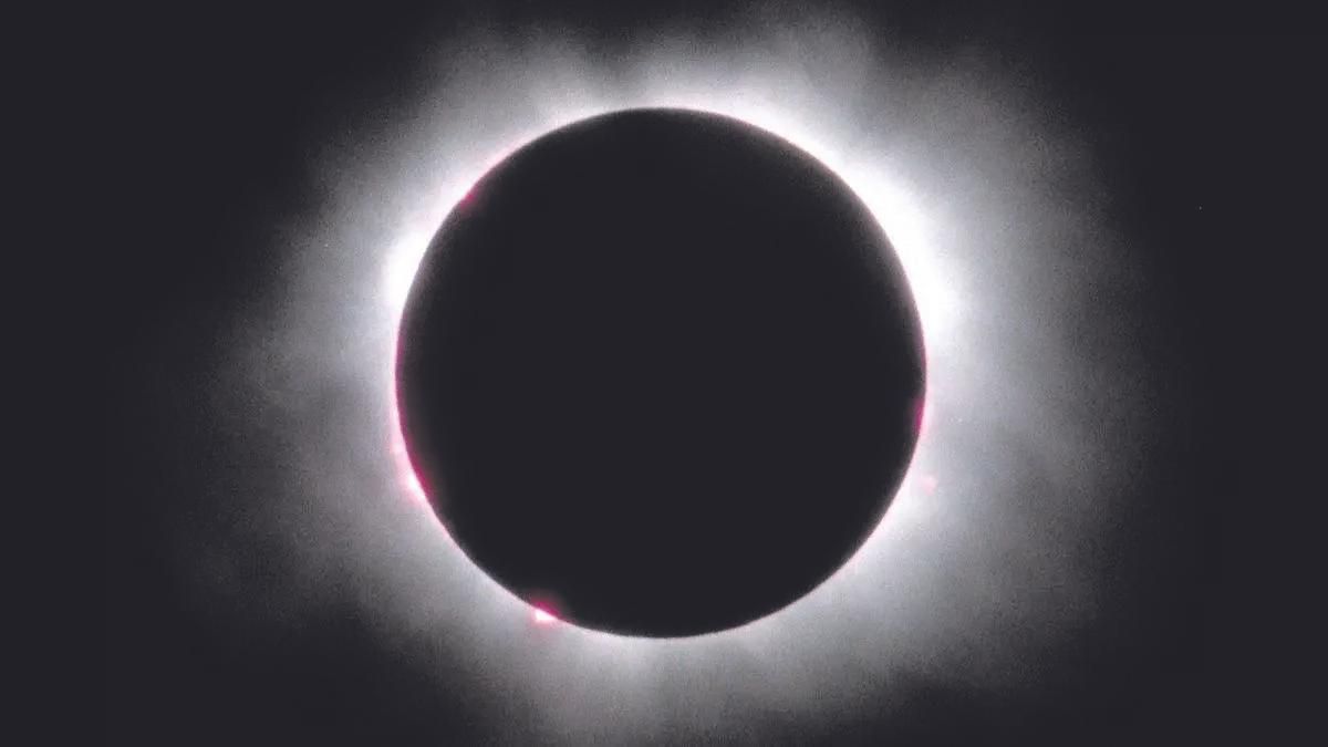 Eclipse total.
