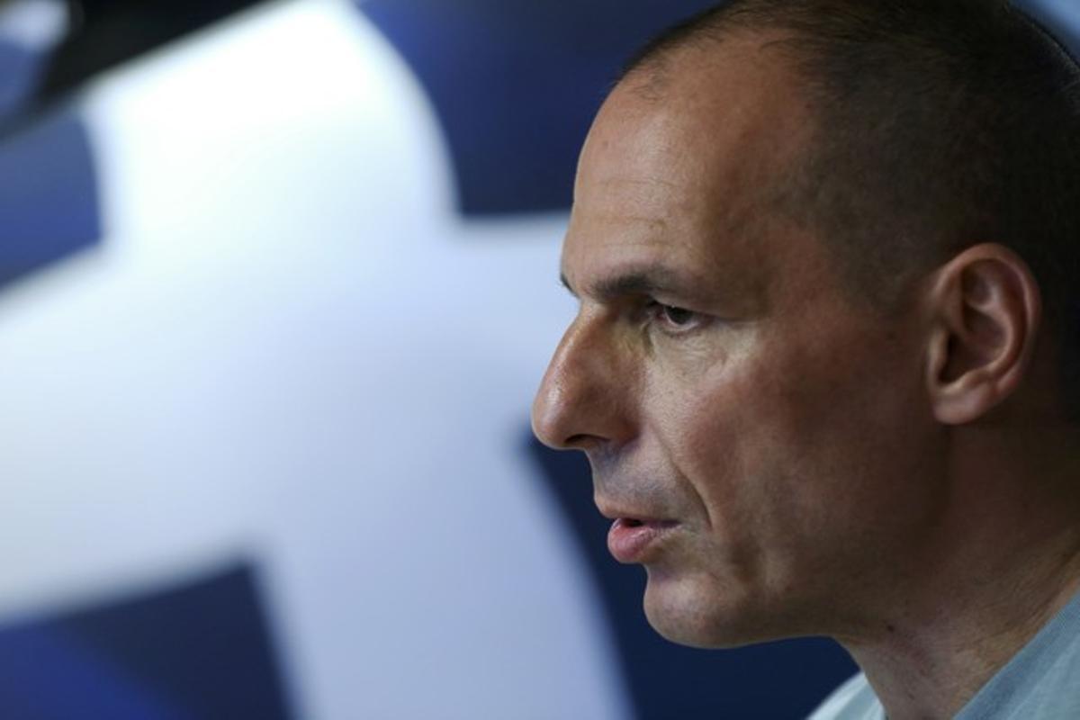 Iannis Varufakis, exministre de Finances de Grècia, compareix davant els mitjans.