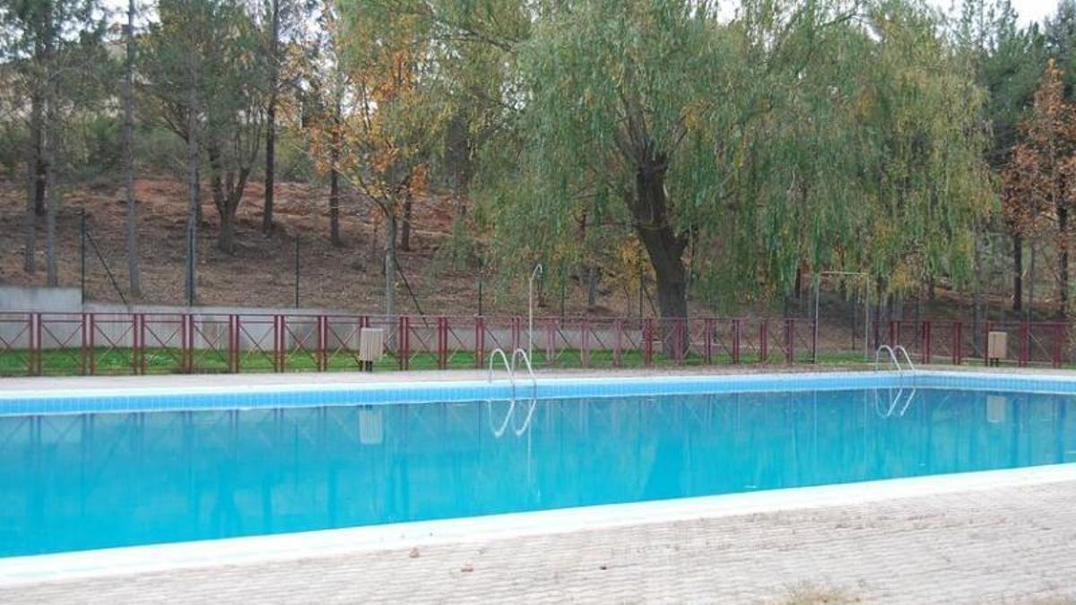 Imagen archivo de la piscina de Fuente Cerrada, Teruel