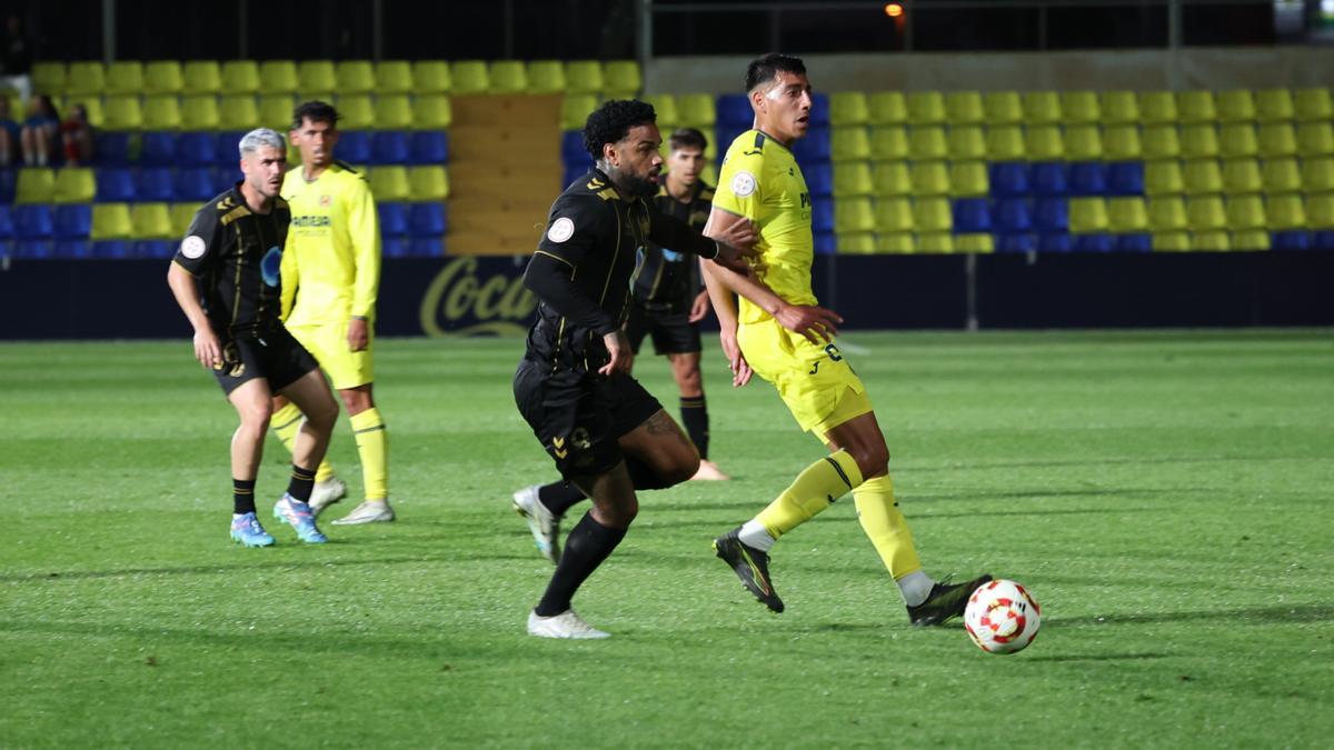 El Villarreal B no pudo derrotar al colista Intercity en el Mini Estadi el pasado viernes.