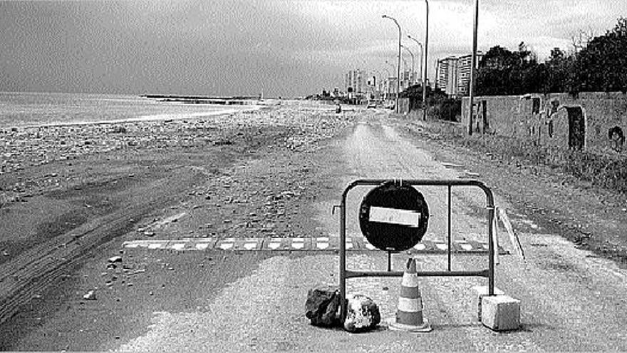 El Puig habilita una carretera rural para llegar a la playa ante la dejadez de Costas