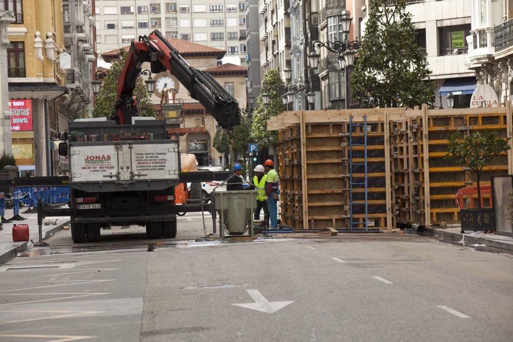 Trabajos en el edificio de Uría calcinado