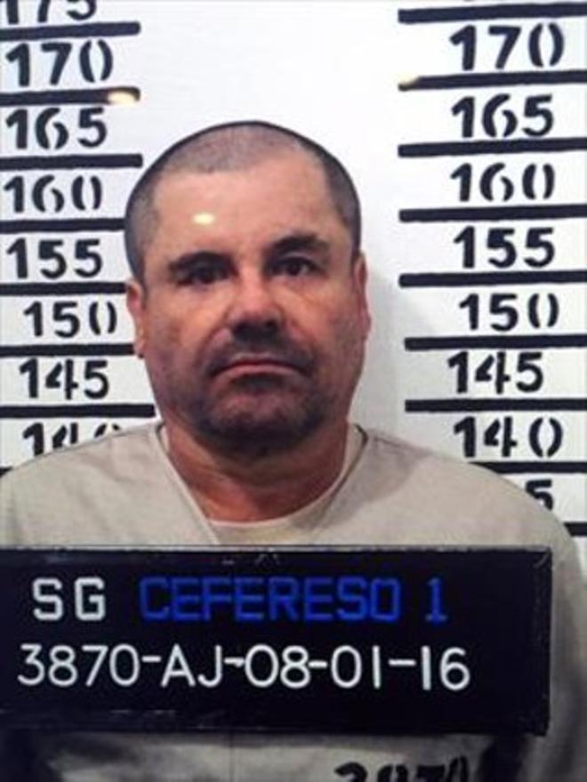 Foto policial de Joaquión Gúzman, ’El Chapo’, tras su detención.