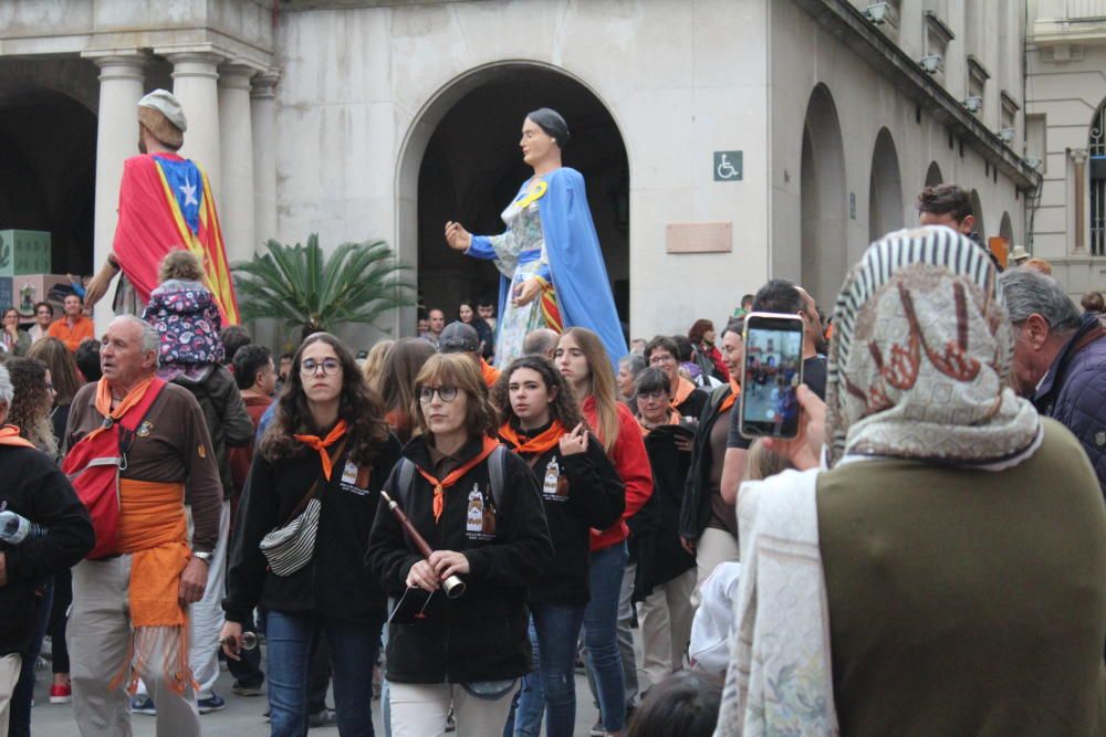 Tarda de Santa Creu  dansa d''Euskadi i gegants