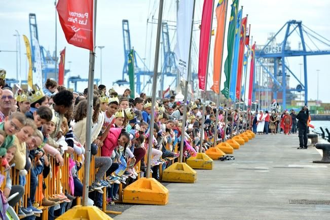 REYES MAGOS LLEGADA BARCO