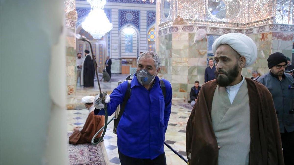 Irán insta a sus ciudadanos a quedarse en casa por el coronavirus