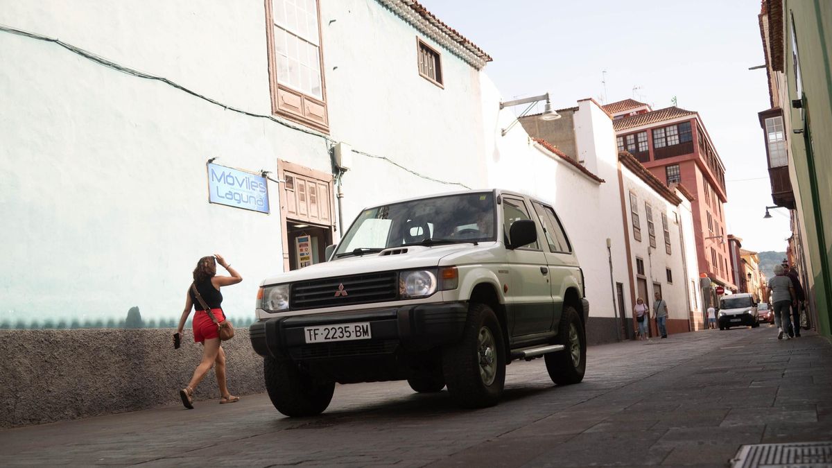 La calle Tabares de Cala, este lunes.