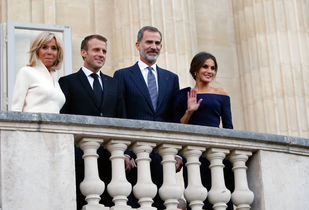 El presidente y la primera dama de Francia, Emmanuel y Brigitte Macron, junto a los reyes Felipe y Letizia en un viaje oficial en octubre de 2010