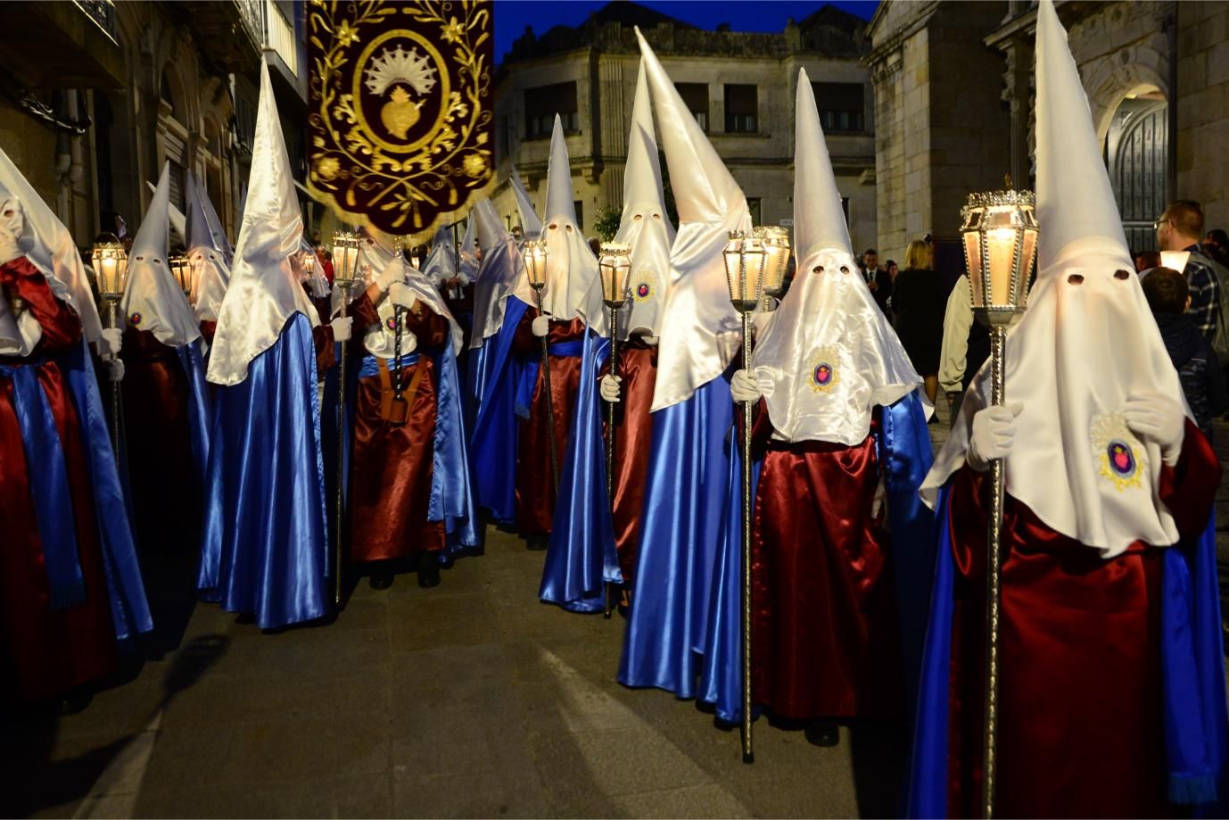 Cangas sintió el calor de la Virgen de los Dolores