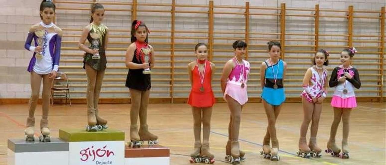 Podio alevín e infantil.