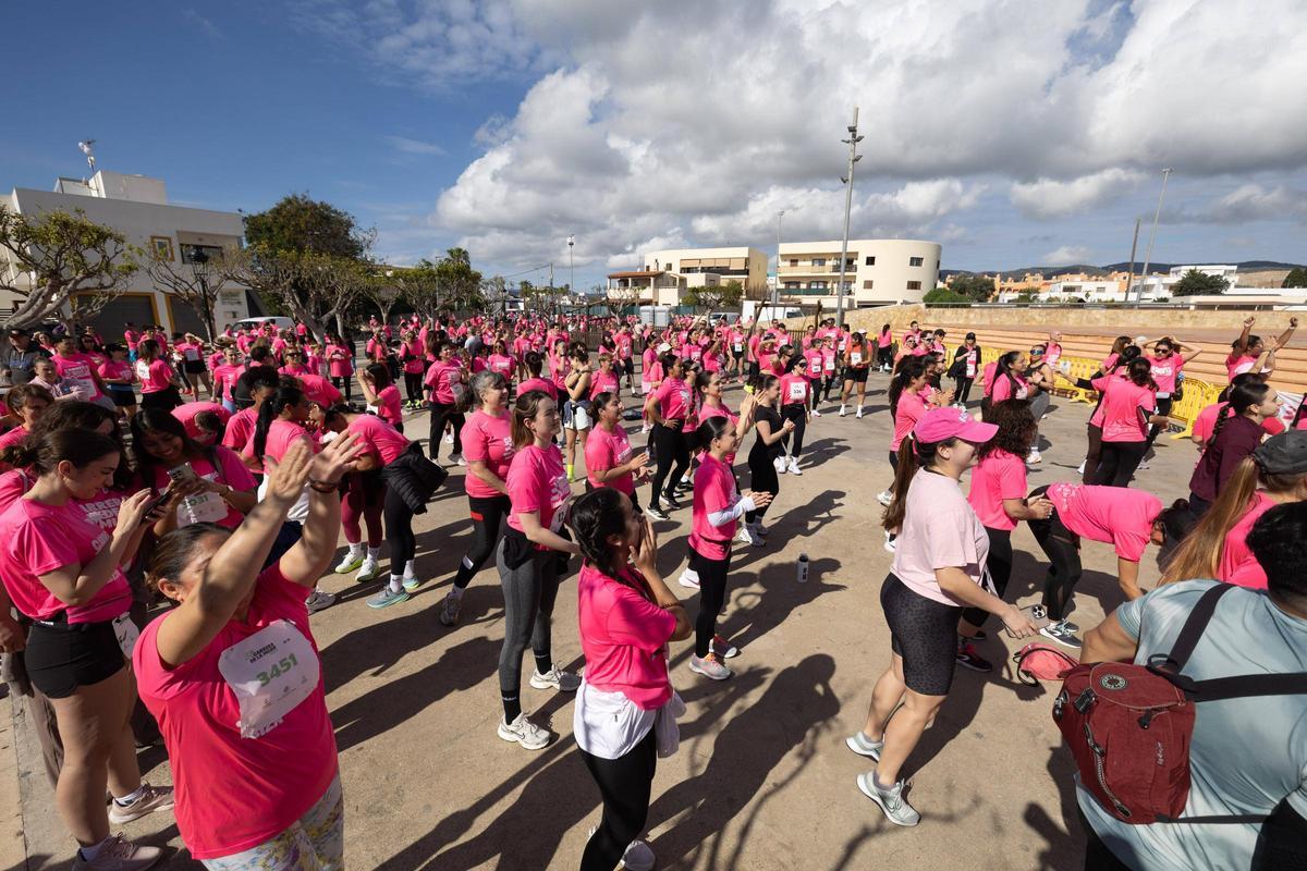 Mira todas las fotos de la Cursa per la Dona en Ibiza Mira todas las fotos de la Cursa per la Dona en Ibiza