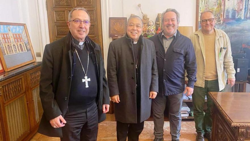El obispo, el nuncio, el alcalde y el concejal de Turismo. | Cedida
