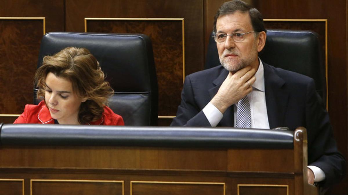 Soraya Sáenz de Santamaría y Mariano Rajoy, el miércoles, en el Congreso.