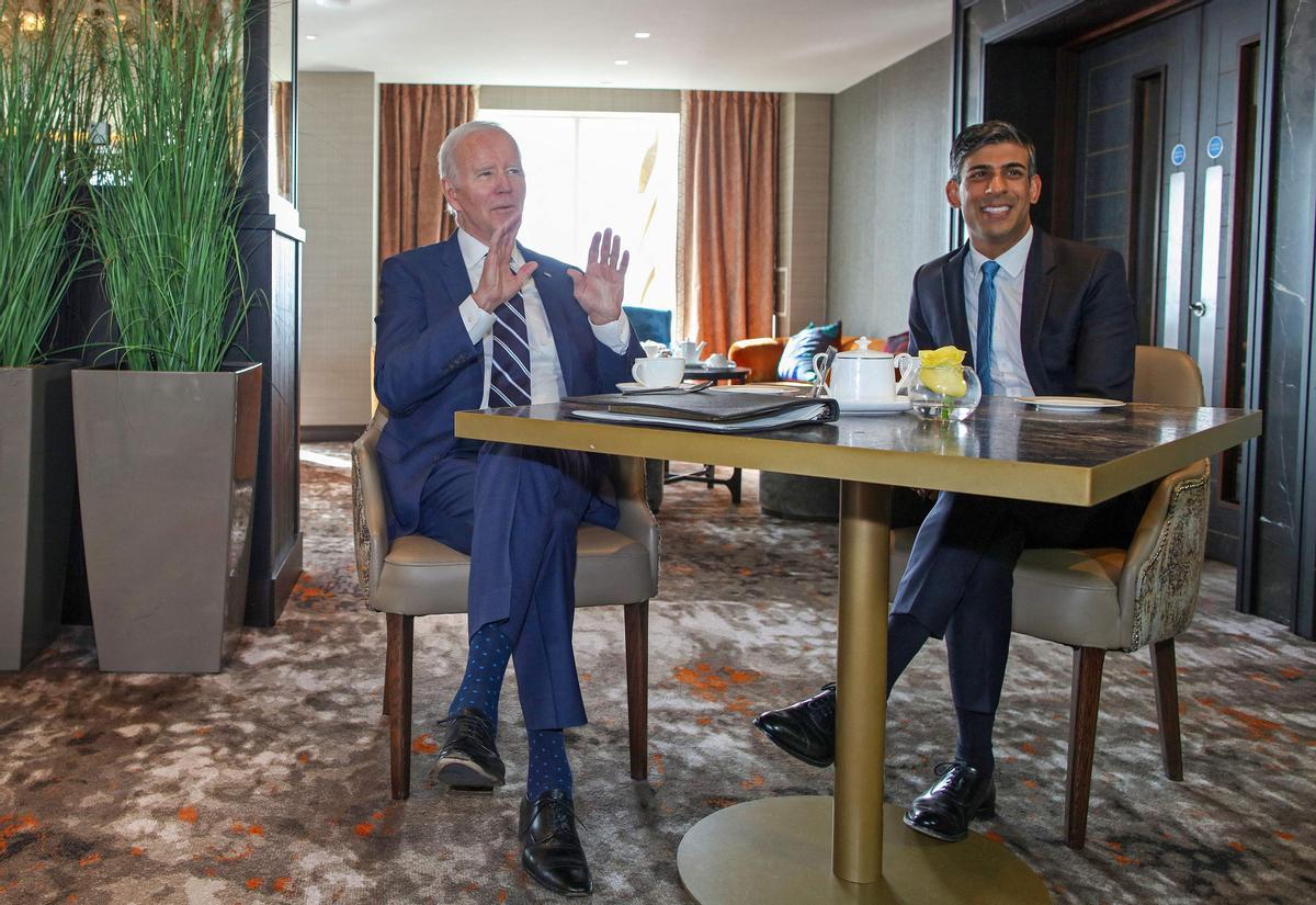 Joe Biden y Rishi Sunak se reúnen en Belfast