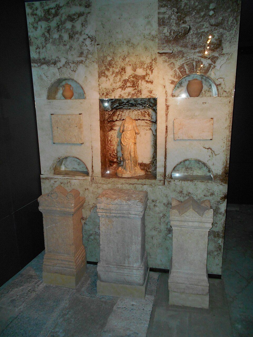 Restos del Centro Arqueológico de La Almoina