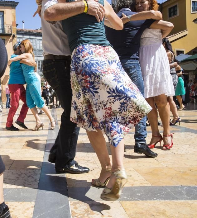 Tango en la plaza de Trascorrales