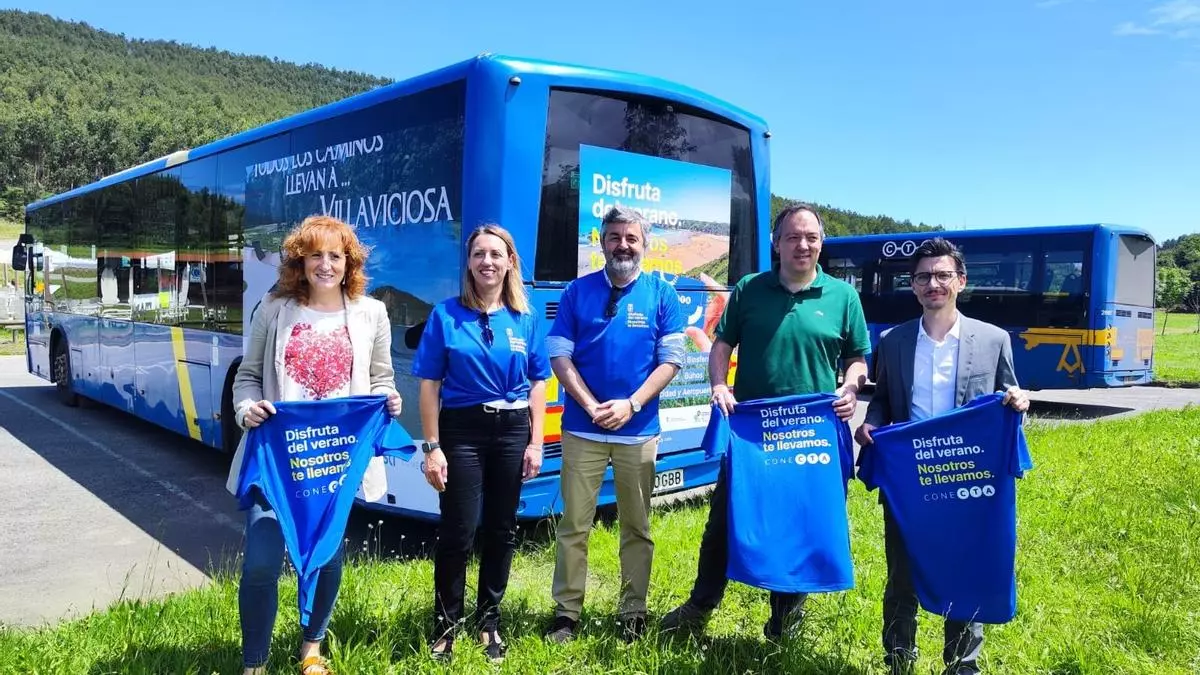 El bus a Rodiles, pionero de las lanzaderas, duplicó la cifra de usuarios el último lustro