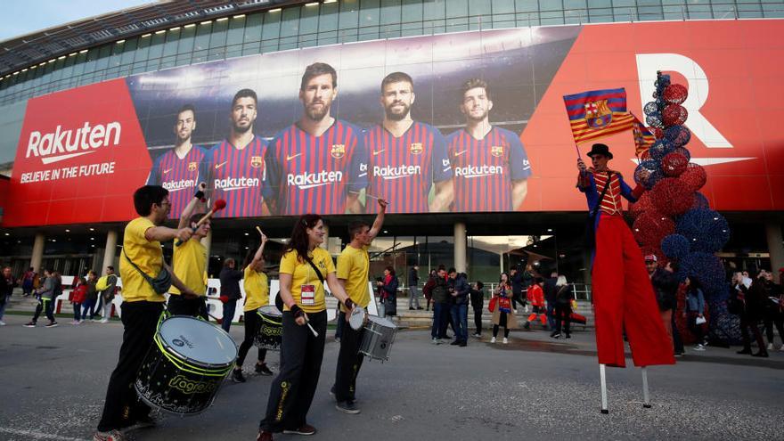 Una imagen de archivo del exterior del Camp Nou.