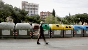 Un área de contenedores en superficie en el centro de Mataró.