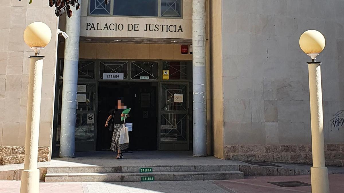 Imagen de archivo del Palacio de Justicia de Alicante.