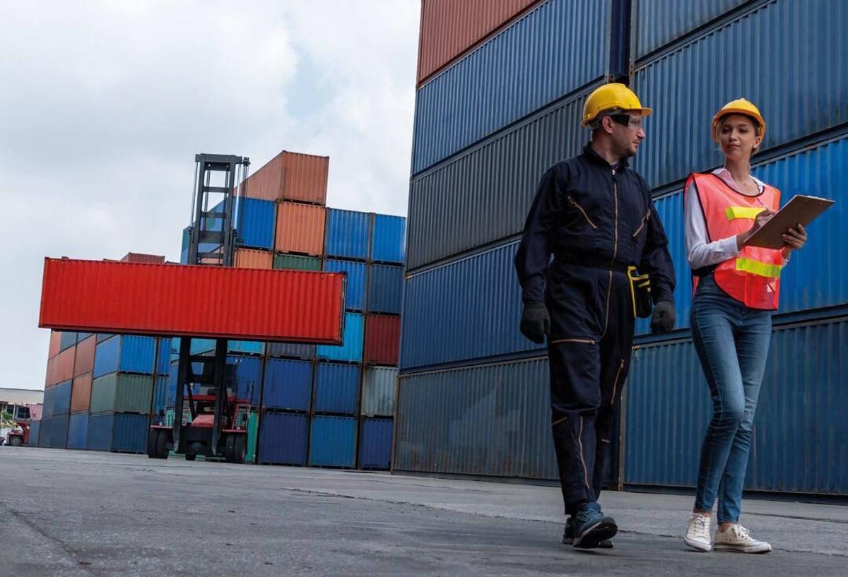 Ratio 1 1 VF Business shipping containers