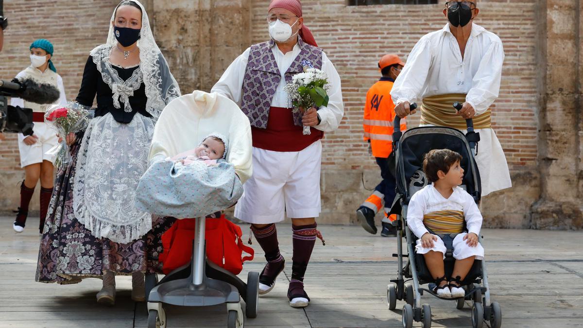 Búscate en el segundo día de Ofrenda por las calles del Mar y Avellanas (entre las 10:00 y 11:00 horas)