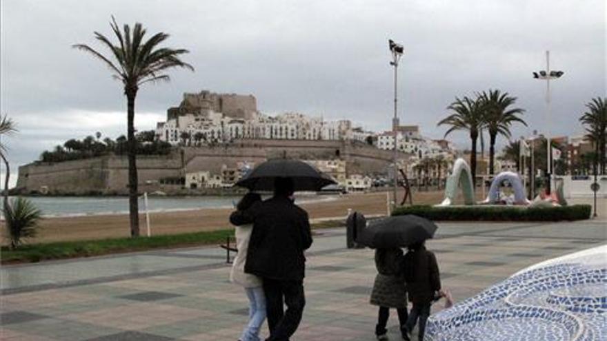 Cofradías y hosteleros, pendientes del cielo por la posible gota fría